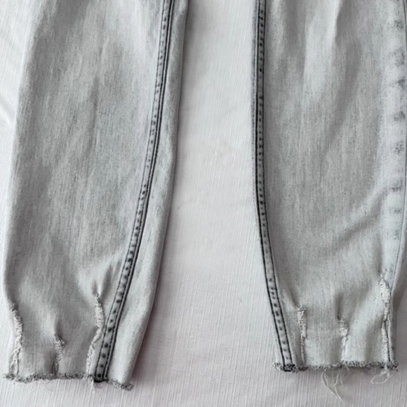 Zara Basic Z1975 Cut Off Hem Distressed Gray Jeans - Picture 3 of 4